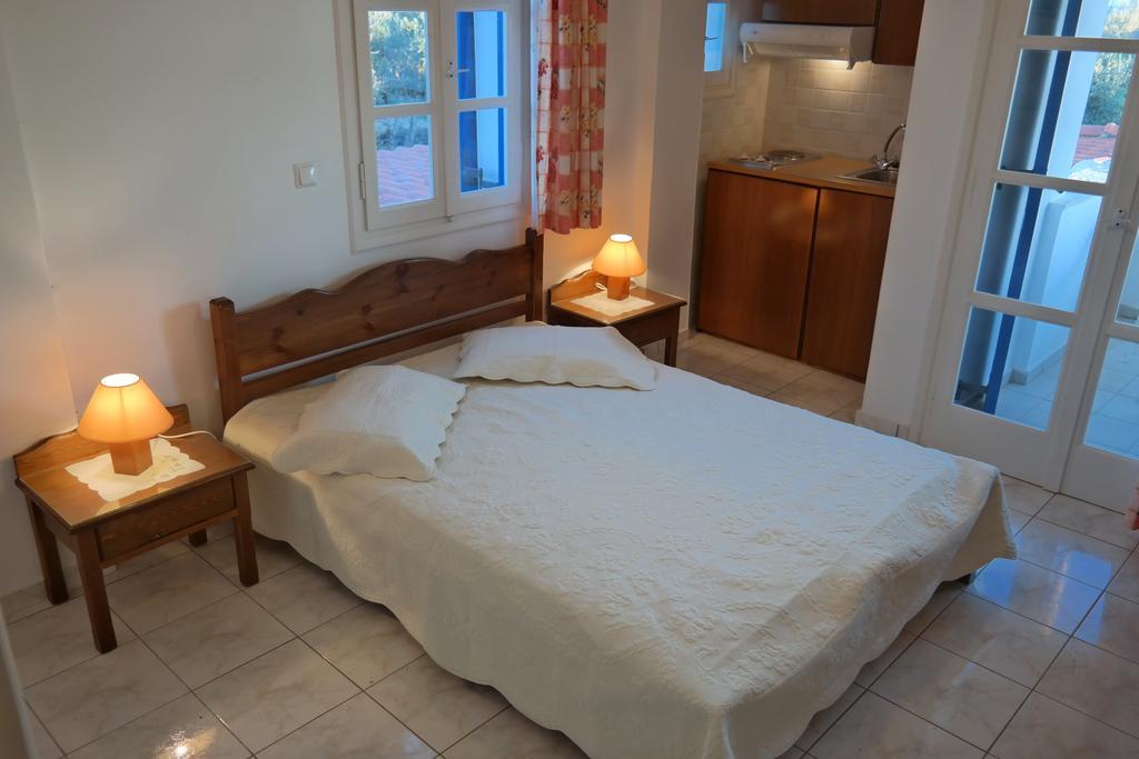 Mina'S Studios In Naxos Island อาโยส โพรโกปิออส ห้อง รูปภาพ