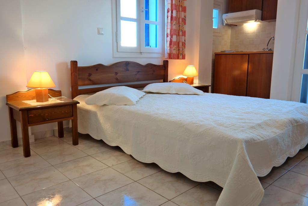 Mina'S Studios In Naxos Island อาโยส โพรโกปิออส ห้อง รูปภาพ